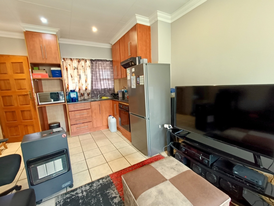 1 Bedroom Property for Sale in Potchefstroom North West